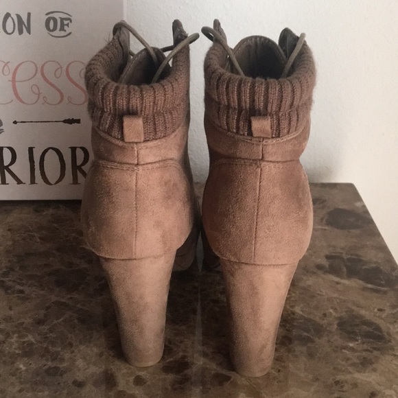 Fashions Nova Suede Lace Up Boots Size 10 - Picture 2 of 4